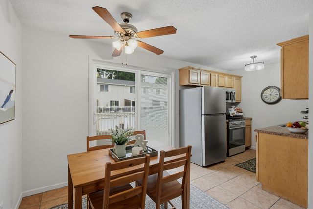 1496 Goodwin Avenue N, Oakdale, MN 55128