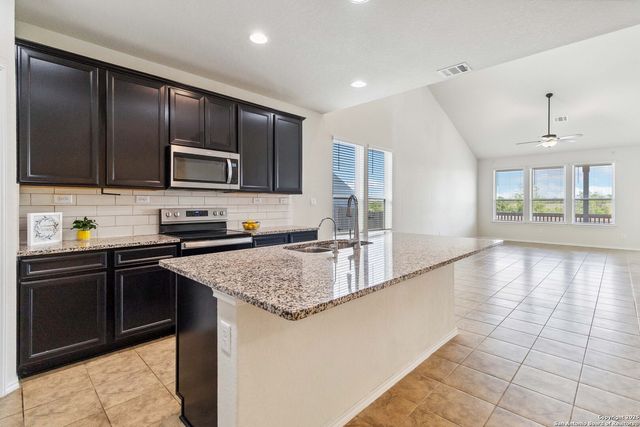 129 Wild Creek Rd, Seguin, TX 78155
