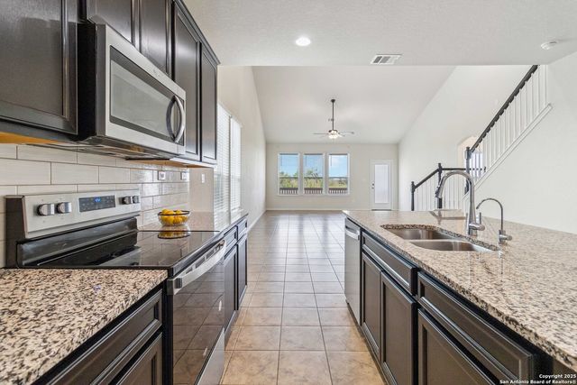 129 Wild Creek Rd, Seguin, TX 78155