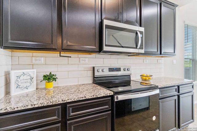 129 Wild Creek Rd, Seguin, TX 78155