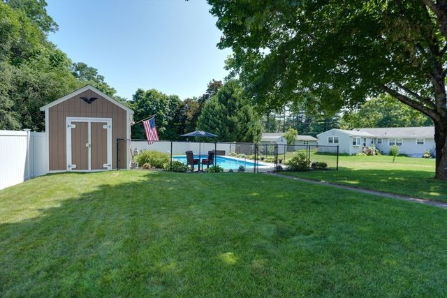 40 Farmington Circle, Marlborough, MA 01752
