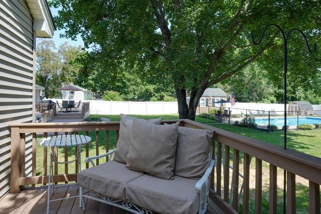 40 Farmington Circle, Marlborough, MA 01752