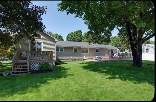 40 Farmington Circle, Marlborough, MA 01752