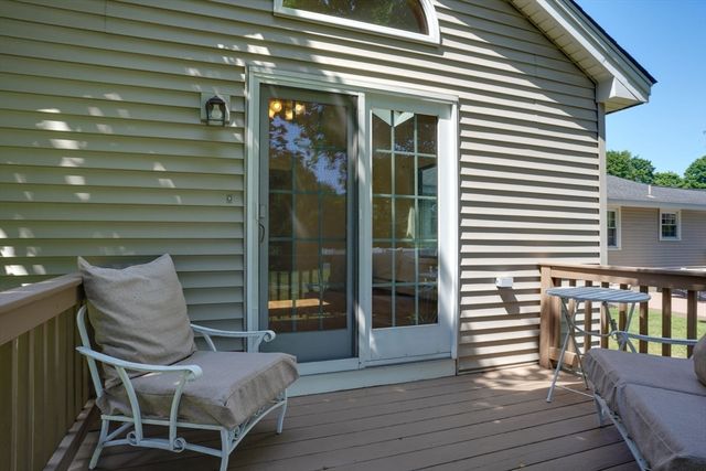 40 Farmington Circle, Marlborough, MA 01752