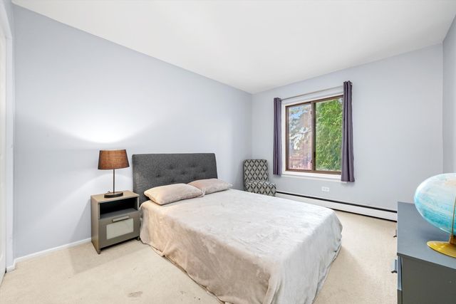 1926 Prairie Square 210B, Schaumburg, IL 60173