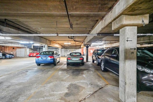 1926 Prairie Square 210B, Schaumburg, IL 60173