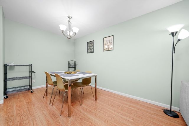 1926 Prairie Square 210B, Schaumburg, IL 60173