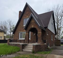 16765 Blackstone Street, Detroit, MI 48219