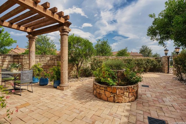 12 VITTORIA RDG, Boerne, TX 78006