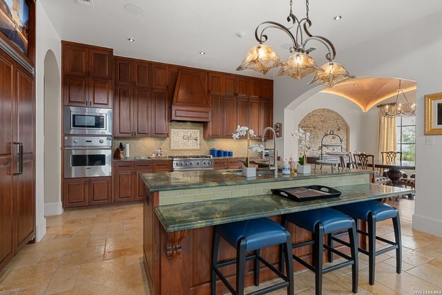 12 VITTORIA RDG, Boerne, TX 78006