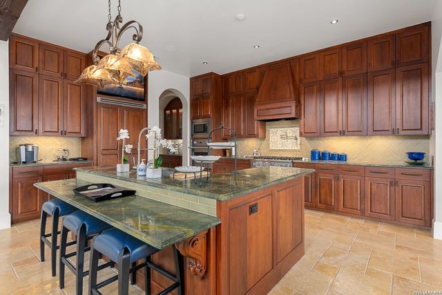 12 VITTORIA RDG, Boerne, TX 78006