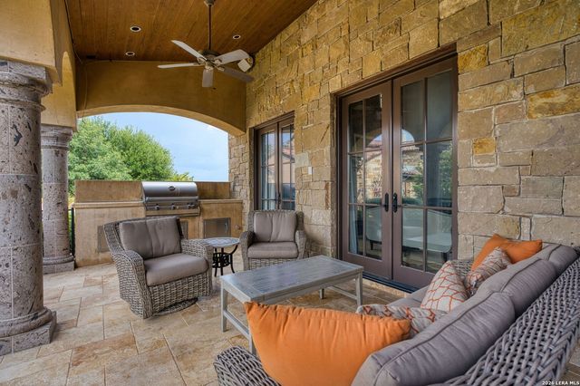 12 VITTORIA RDG, Boerne, TX 78006