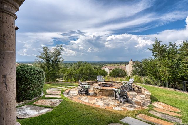 12 VITTORIA RDG, Boerne, TX 78006