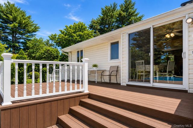 72 Dix Highway, Dix Hills, NY 11746