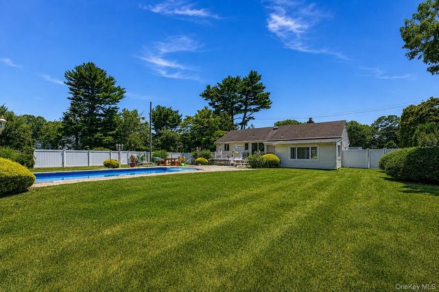 72 Dix Highway, Dix Hills, NY 11746