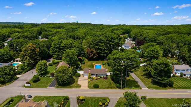 72 Dix Highway, Dix Hills, NY 11746