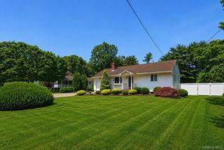 72 Dix Highway, Dix Hills, NY 11746