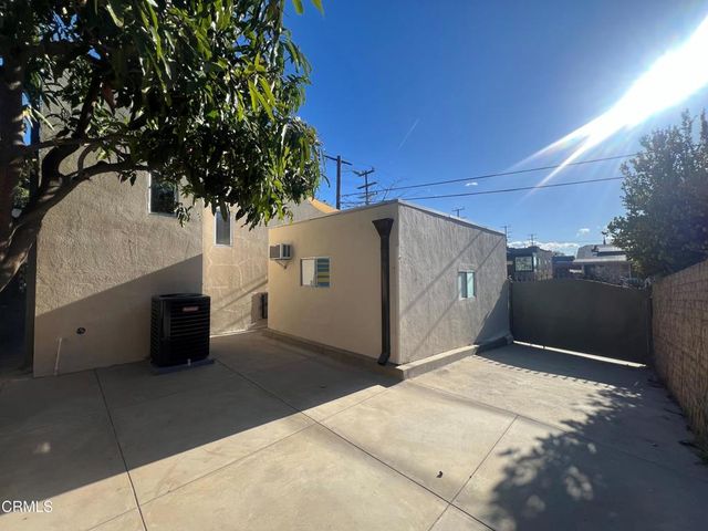 5740 Meridian Street, Los Angeles, CA 90042