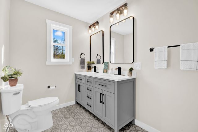 8311 W Old Nashville Road, Columbus, IN 47201