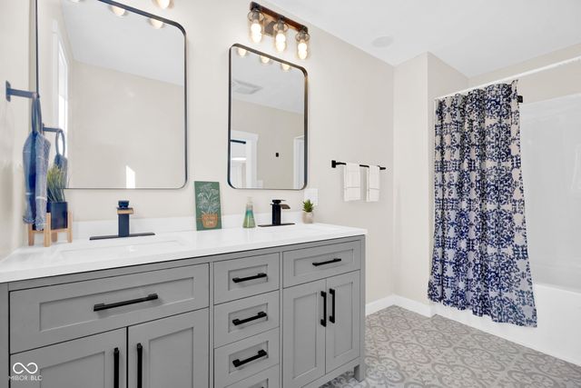 8311 W Old Nashville Road, Columbus, IN 47201