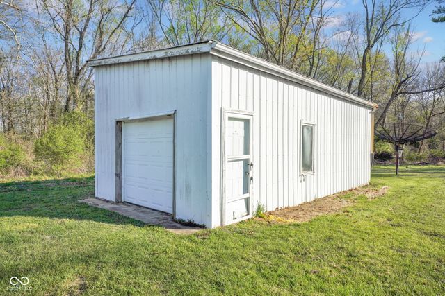 8311 W Old Nashville Road, Columbus, IN 47201