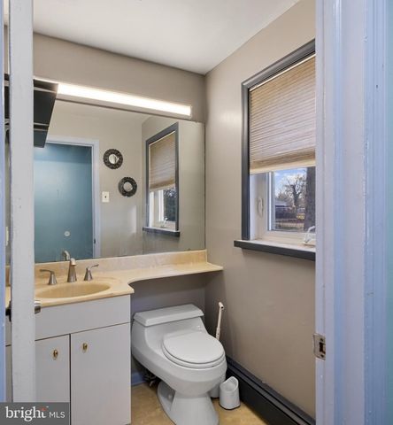 804 SUNSET TER, Dover, DE 19904