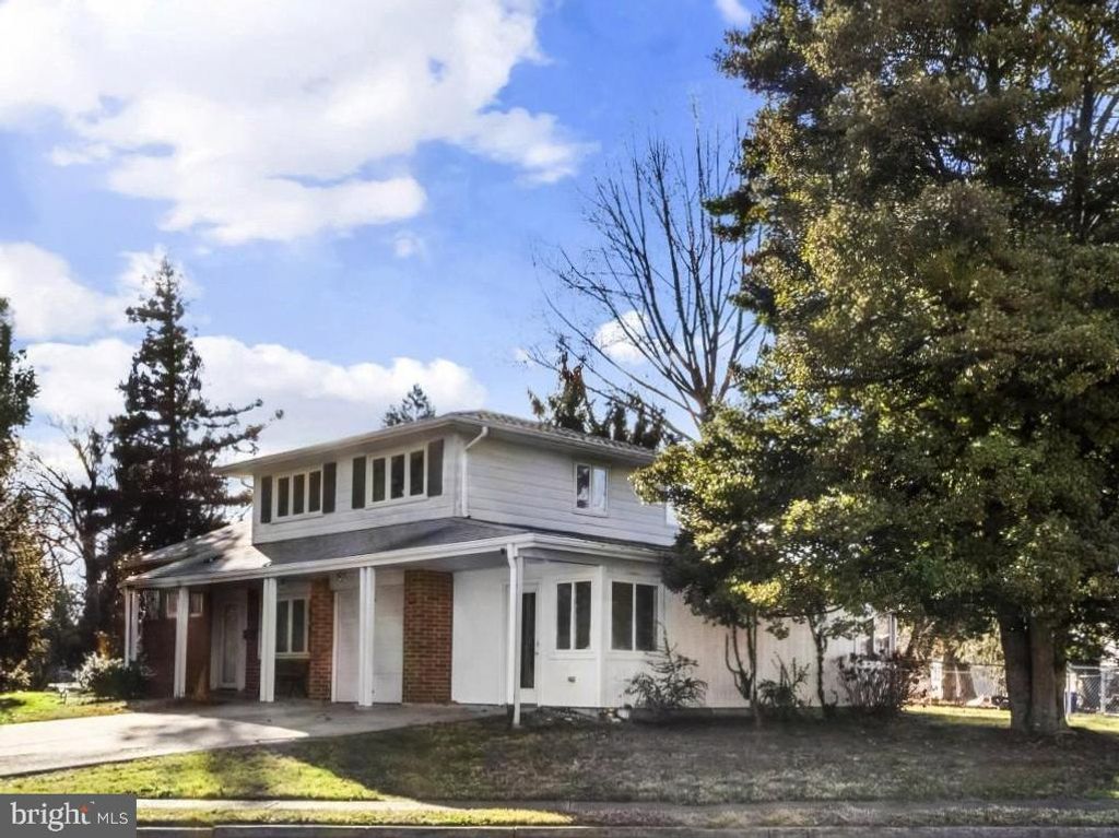 804 SUNSET TER, Dover, DE 19904