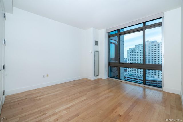 175 Huguenot Street 1401, New Rochelle, NY 10801