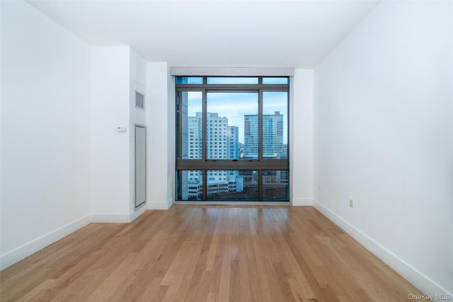 175 Huguenot Street 1401, New Rochelle, NY 10801