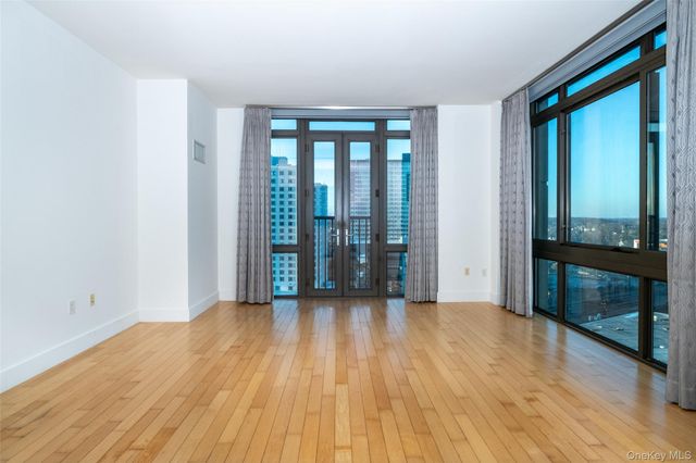 175 Huguenot Street 1401, New Rochelle, NY 10801