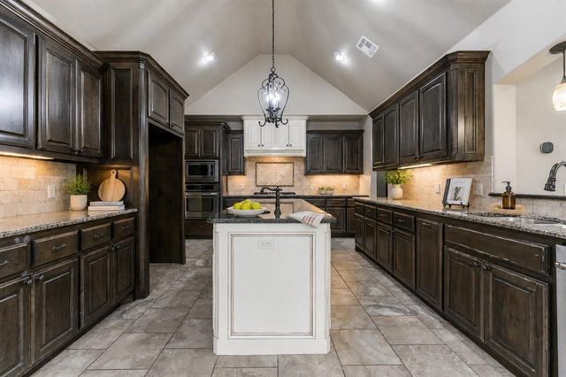 4617 Caveat Drive, Edmond, OK 73025