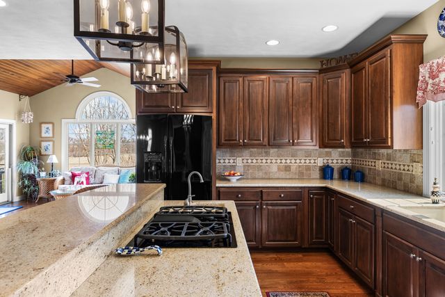 10125 Creek Ridge Trail, Belvidere, IL 61008