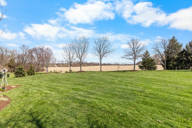 10125 Creek Ridge Trail, Belvidere, IL 61008