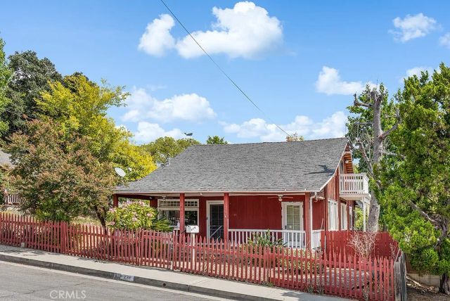 238 Auburn Avenue, Sierra Madre, CA 91024