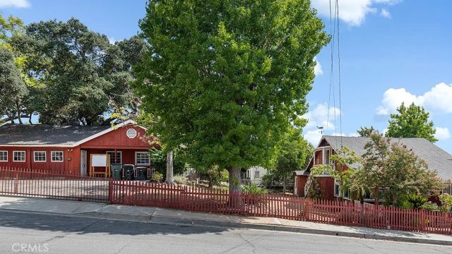 238 Auburn Avenue, Sierra Madre, CA 91024