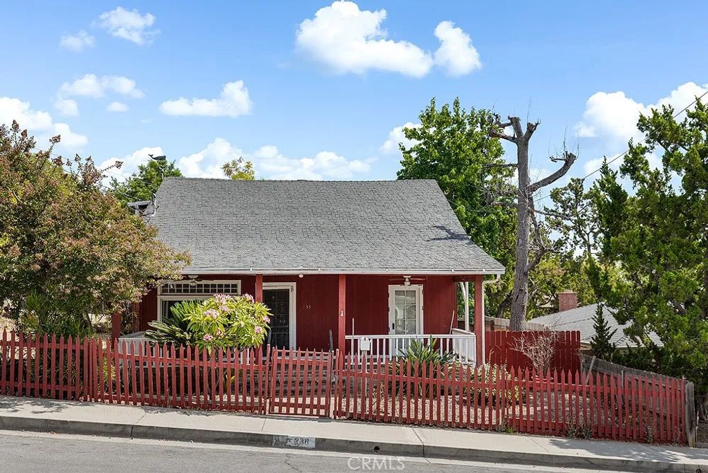 238 Auburn Avenue, Sierra Madre, CA 91024