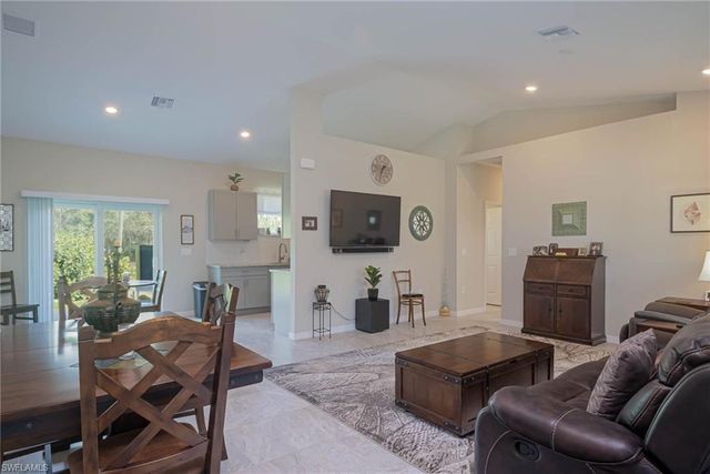 5017 Wild Goose CIR, Labelle, FL 33935