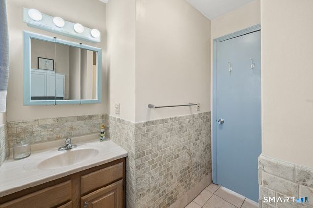 21 Irene Avenue, Waterbury, CT 06705