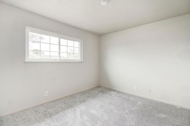 7585 Twilight Dr, Sacramento, CA 95822