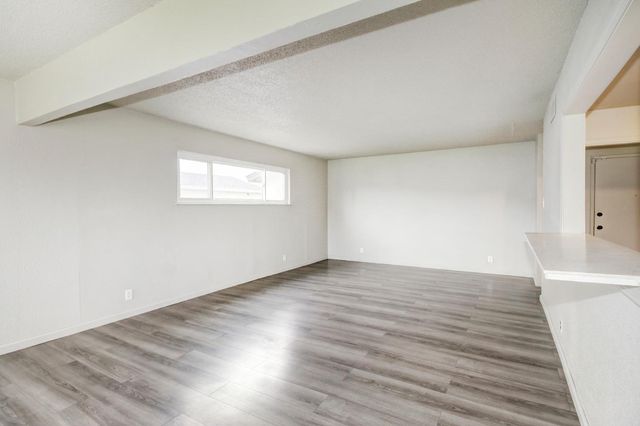 7585 Twilight Dr, Sacramento, CA 95822