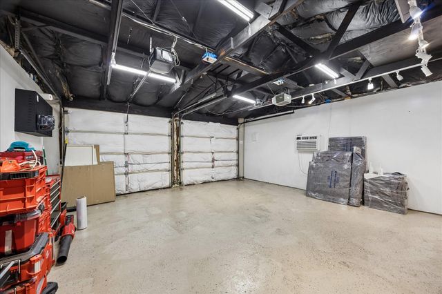 3301 Tampa Street, Houston, TX 77021