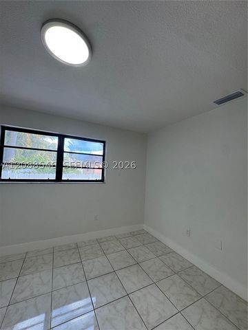 1107 NW 30th Ave 1107, Miami, FL 33125