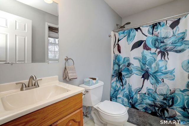 6 Laura Avenue, Prospect, CT 06712