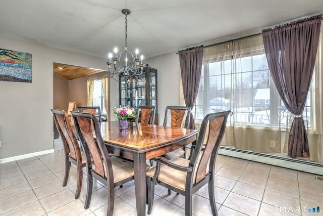 6 Laura Avenue, Prospect, CT 06712