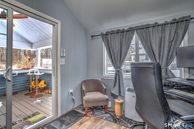 6 Laura Avenue, Prospect, CT 06712