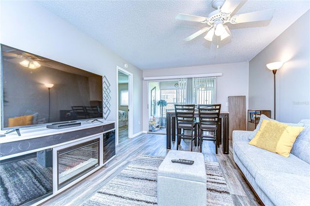 13870 OAKWOOD LANE, Seminole, FL 33776