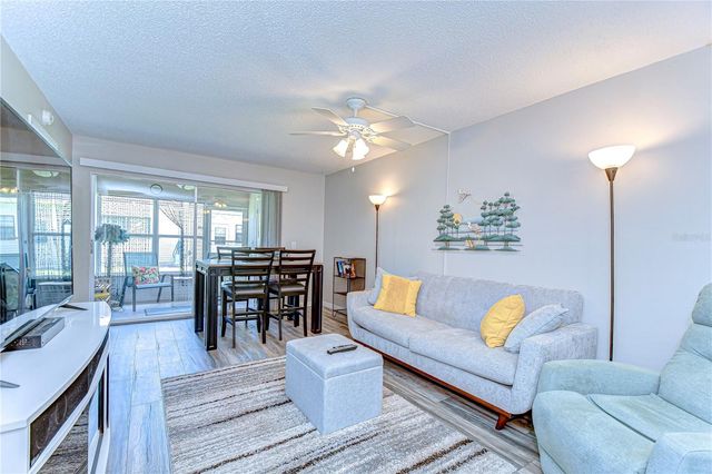 13870 OAKWOOD LANE, Seminole, FL 33776