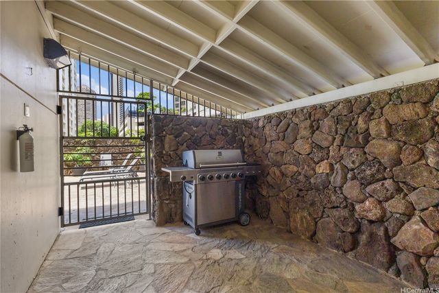 419 Atkinson Drive 907, Honolulu, HI 96814