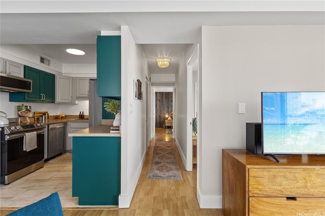 419 Atkinson Drive 907, Honolulu, HI 96814