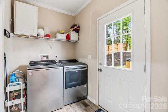 38 Fish Lake Drive, Fletcher, NC 28732